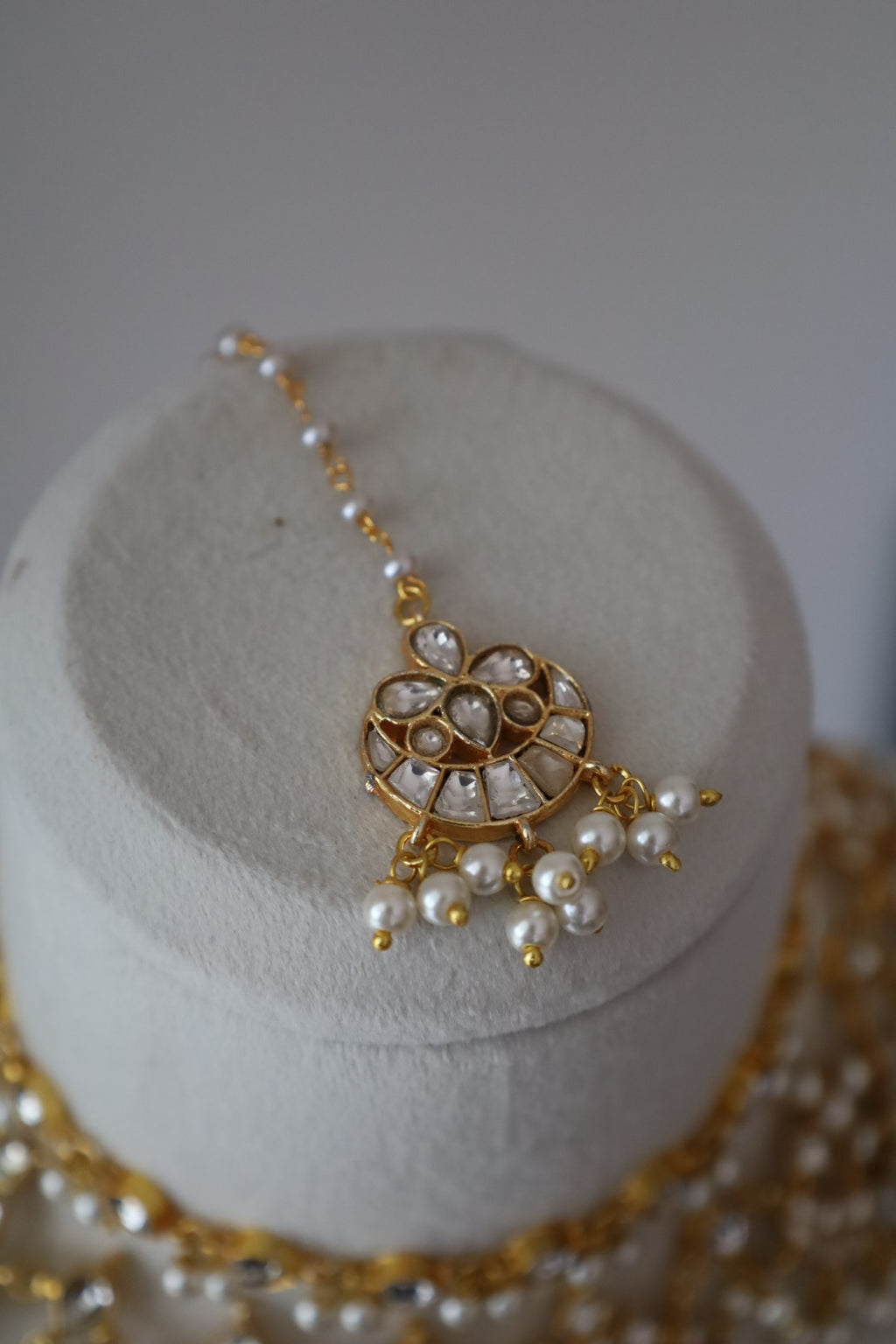 Aarini Pearl Kundan Choker Set