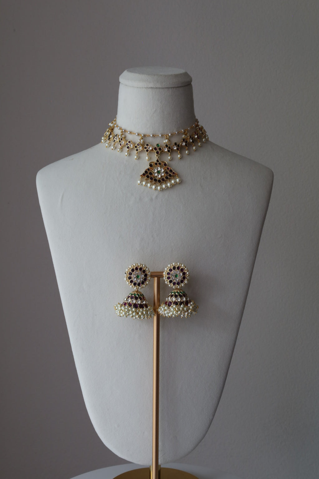 Impon Kemp Stone Pearl Choker