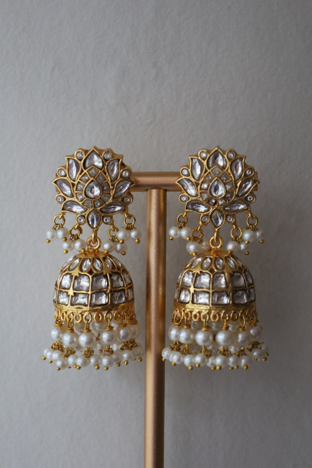 Aarini Pearl Kundan Choker Set
