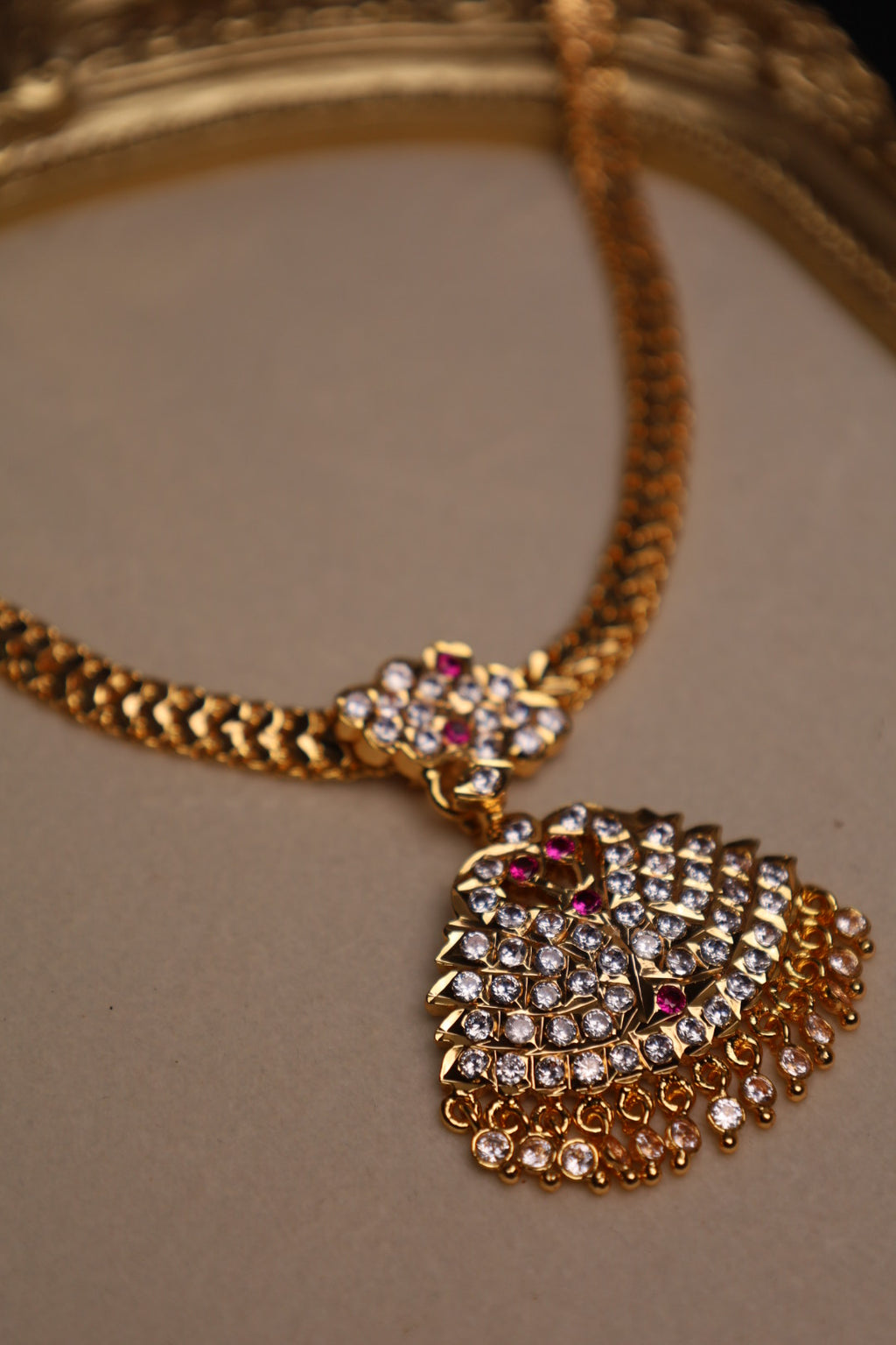Impon Ruby White Necklace