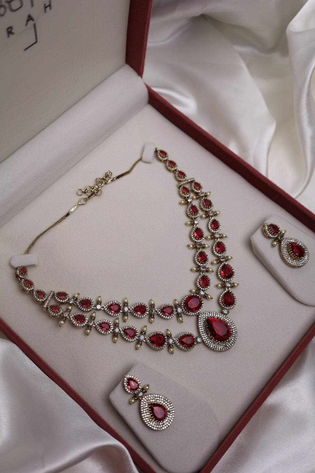 Victorian Red Stone 2-Layer Necklace