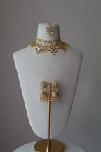 Aarini Pearl Kundan Choker Set
