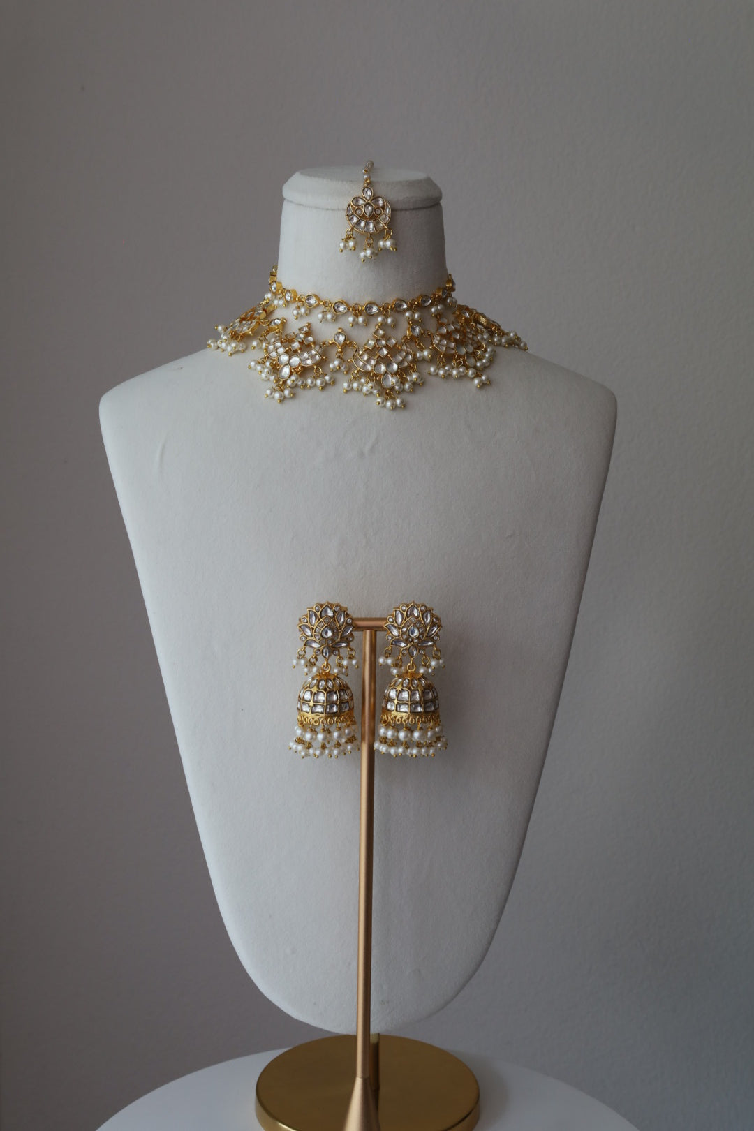 Aarini Pearl Kundan Choker Set