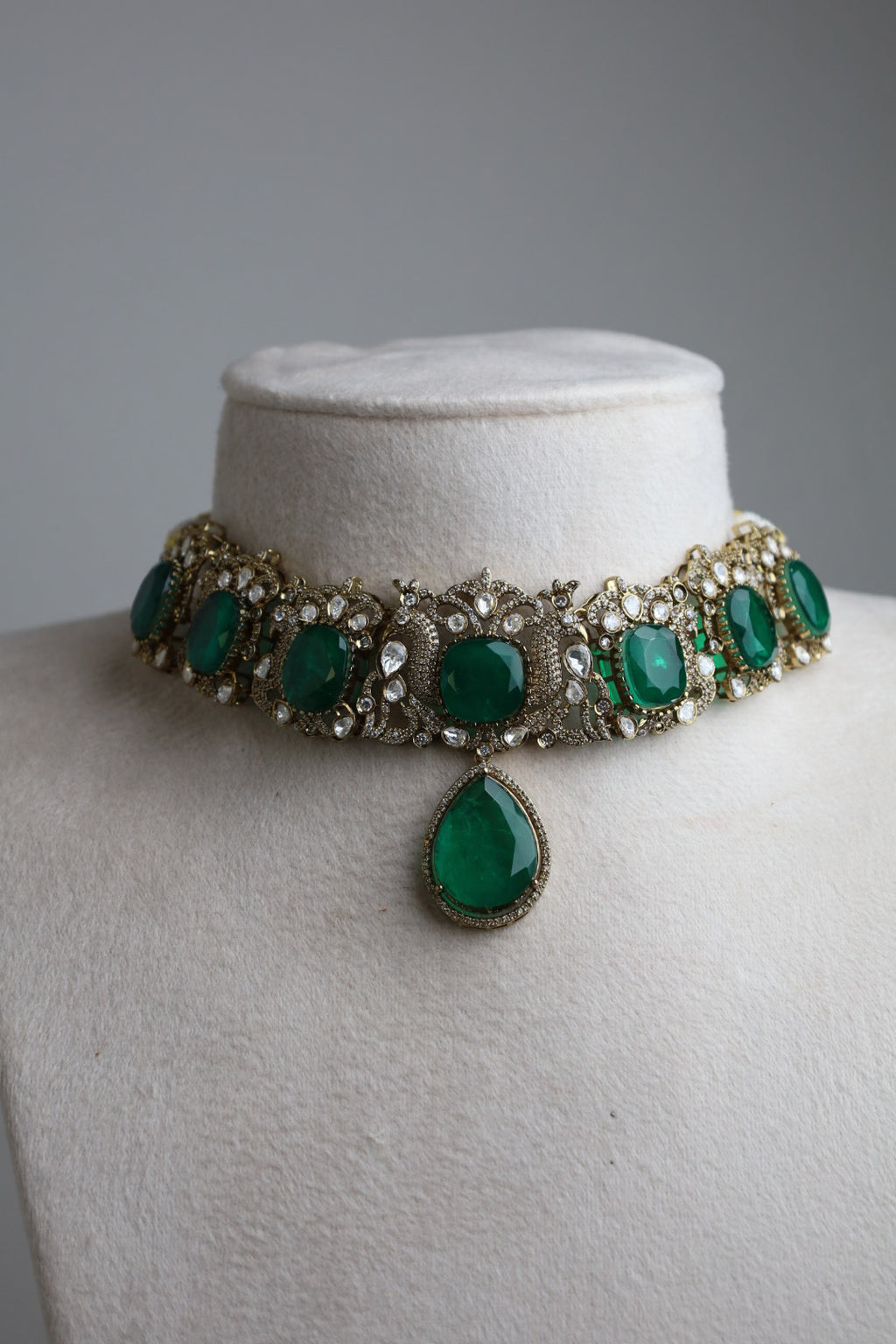 Emerald Royale Kundan Set