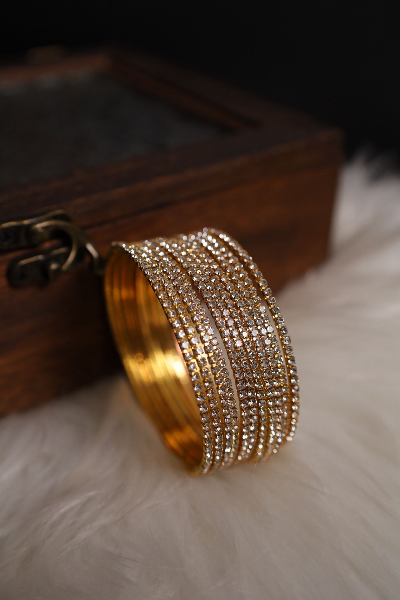 Gold Stone Studded 12 Pieces