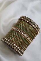Vinu Bangle Set