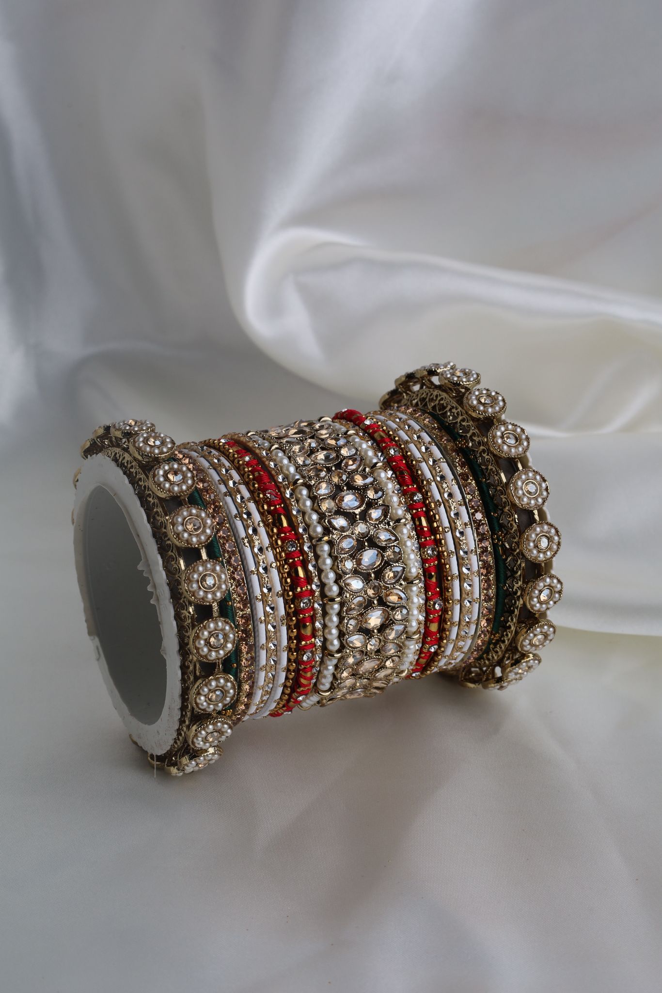 Yashasvi Bangle Set